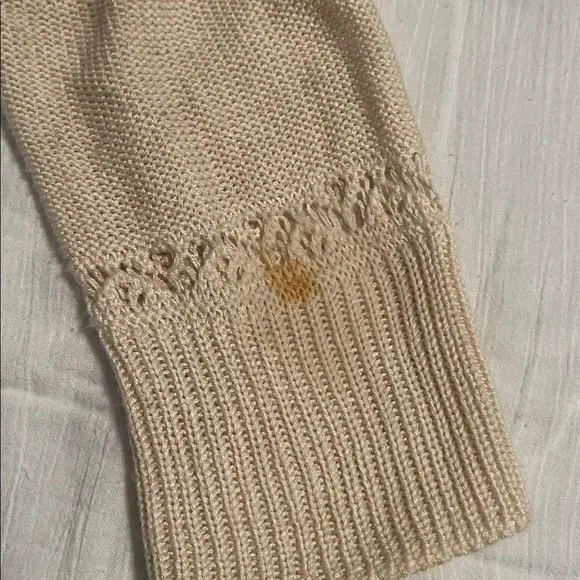 Elegant Cream Women's Sweater - Picture 6 of 8